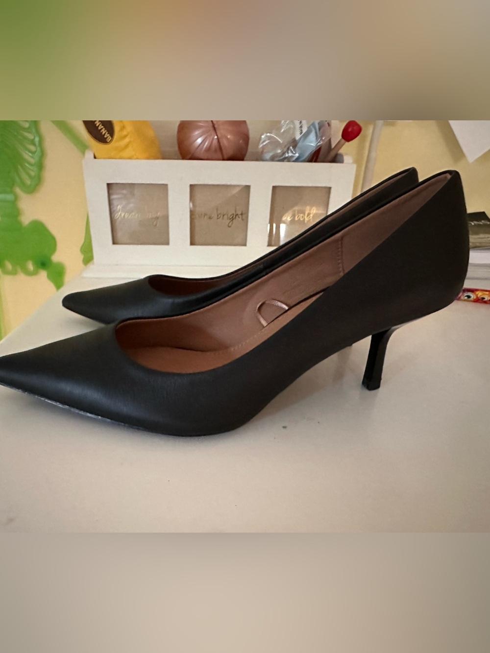 Women's Black Pointed-Toe Mid-Heel Pumps